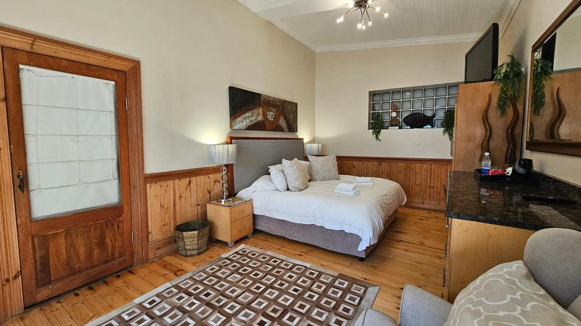 Wilton Manor Solar Energy Hotel Cape Town