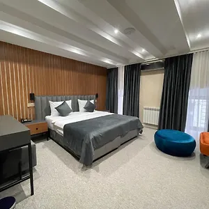 Hotel Eleven ****